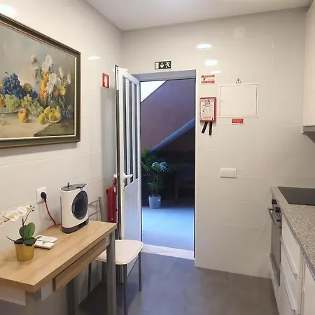 Afonso Galo Guest Apartments II Almada Exterior photo